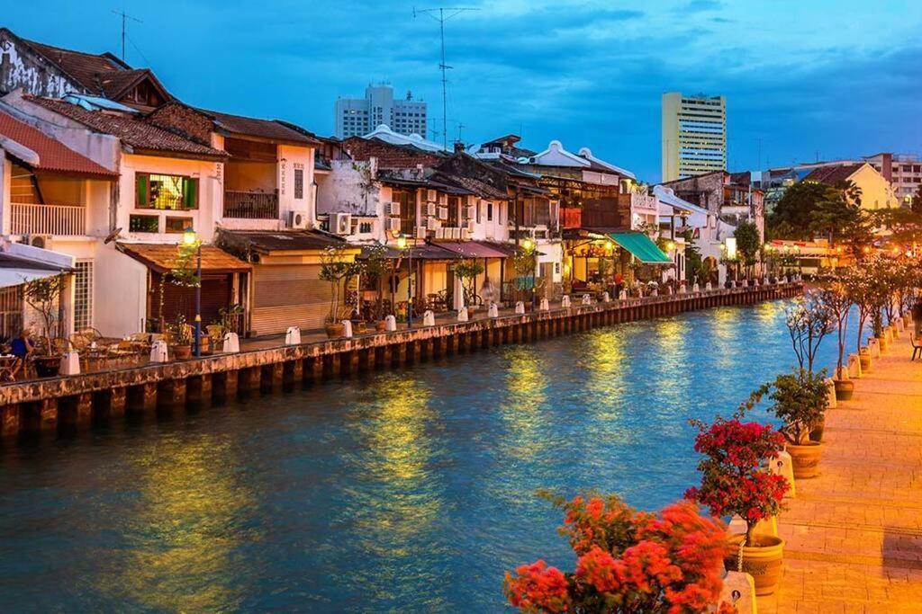 Malacca Mahkota Pool View Apartment Near A'Famosa & Jonker מראה חיצוני תמונה